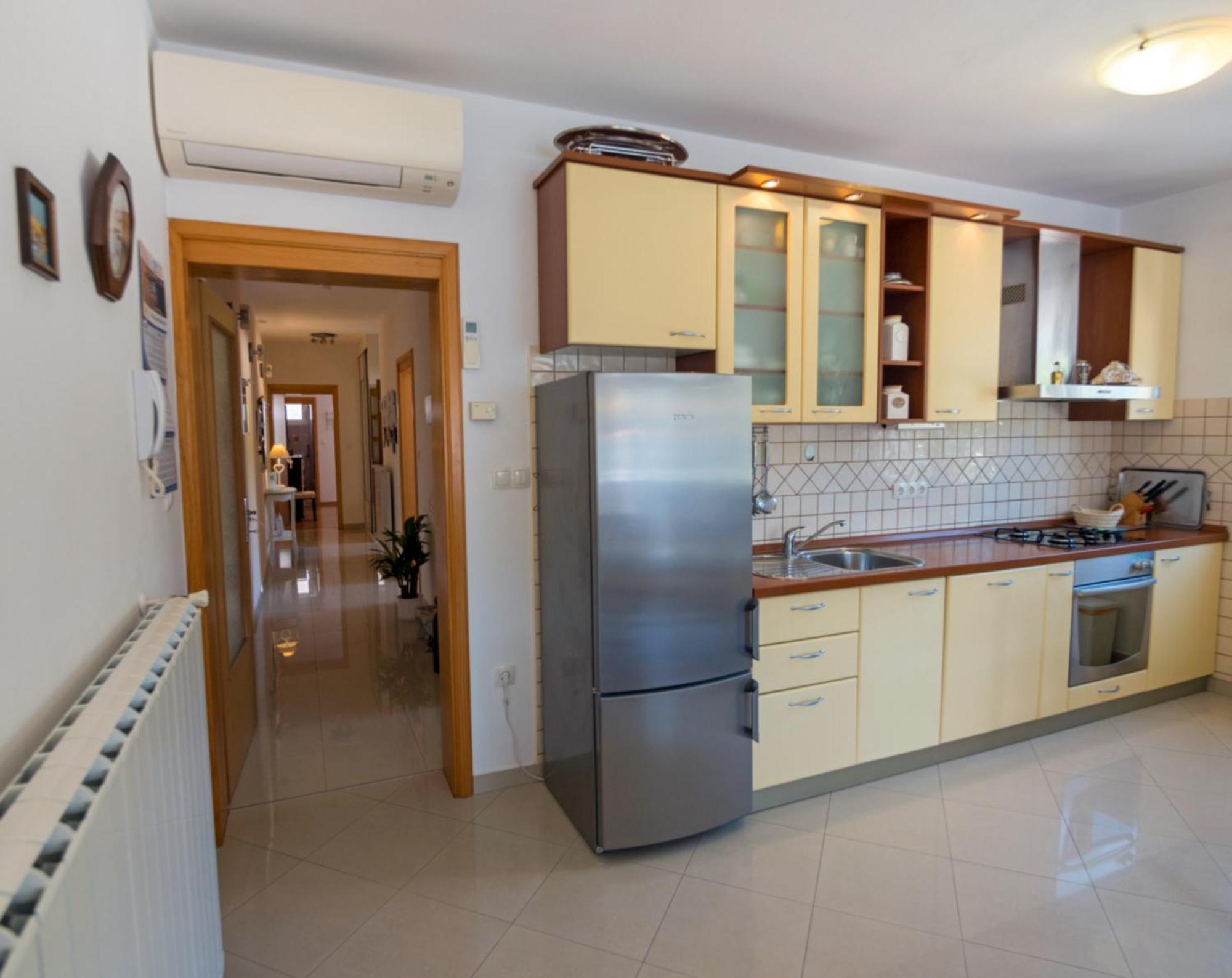 M. De Dominisa 5 Apartment Rab Town Exterior photo